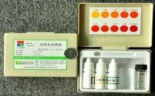  在滴定法测溶解氧时怎样防止出现气泡？