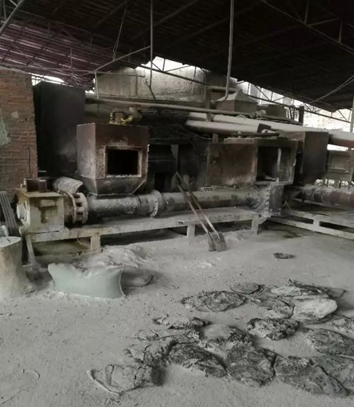 广西贵港市水泥厂藏污纳垢 国有资产竟成非法排污企业庇护所